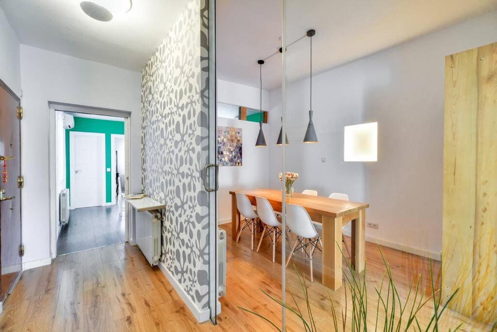 Big Stylish And Modern Apartment In Madrid Centre Экстерьер фото