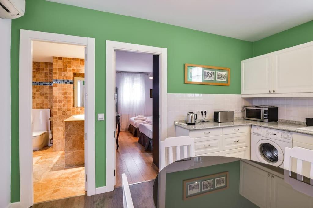 Big Stylish And Modern Apartment In Madrid Centre Экстерьер фото